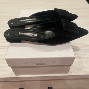 Manolo Blahnik Black Suede Pointy Toe Mules Size 38